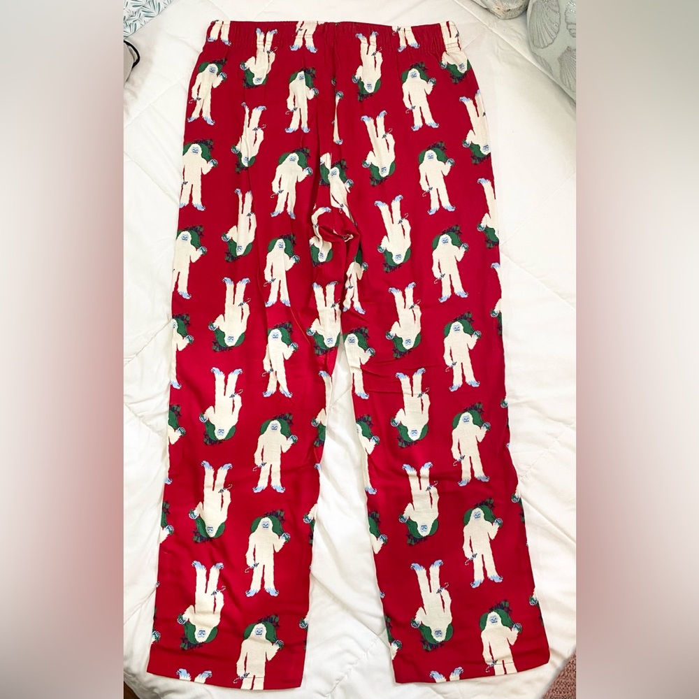 ⭐️ Old Navy Red Yeti Pajama Pants - Picture 2 of 8